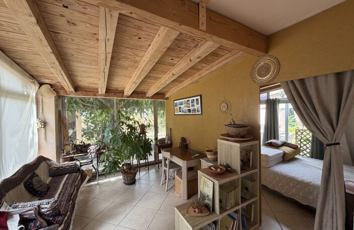A VENDRE - NIMES - SECTEUR CHU CAREMEAU - MAISON 6 Pieces 13 — photo 5