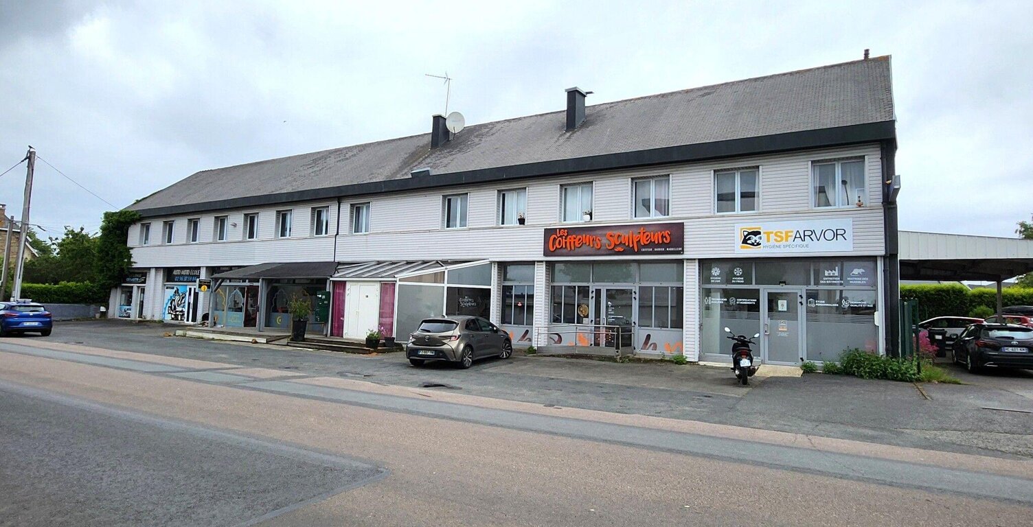 Local - 485m² - Lannion — photo 1