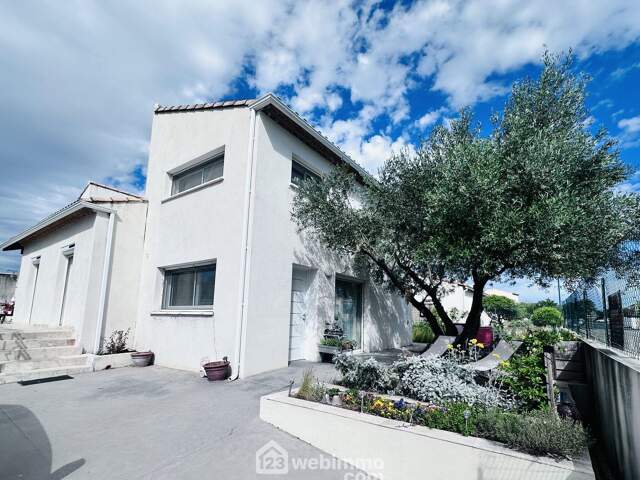 Maison - 147m² - MAUGUIO — photo du bien