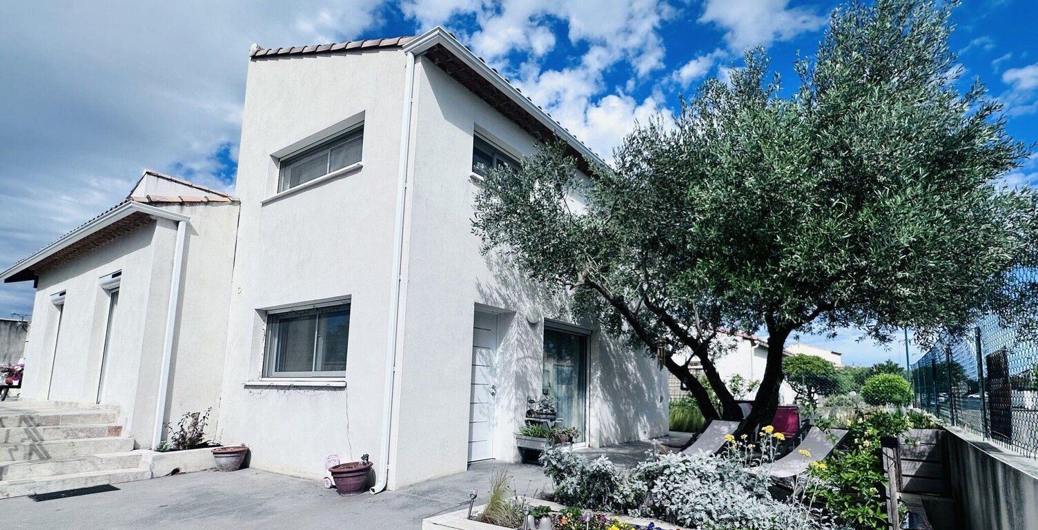 Maison - 147m² - MAUGUIO — photo 1