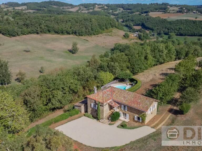 Charmante maison de campagne en pierre rénovée avec piscine et 1,7 ha — photo 1