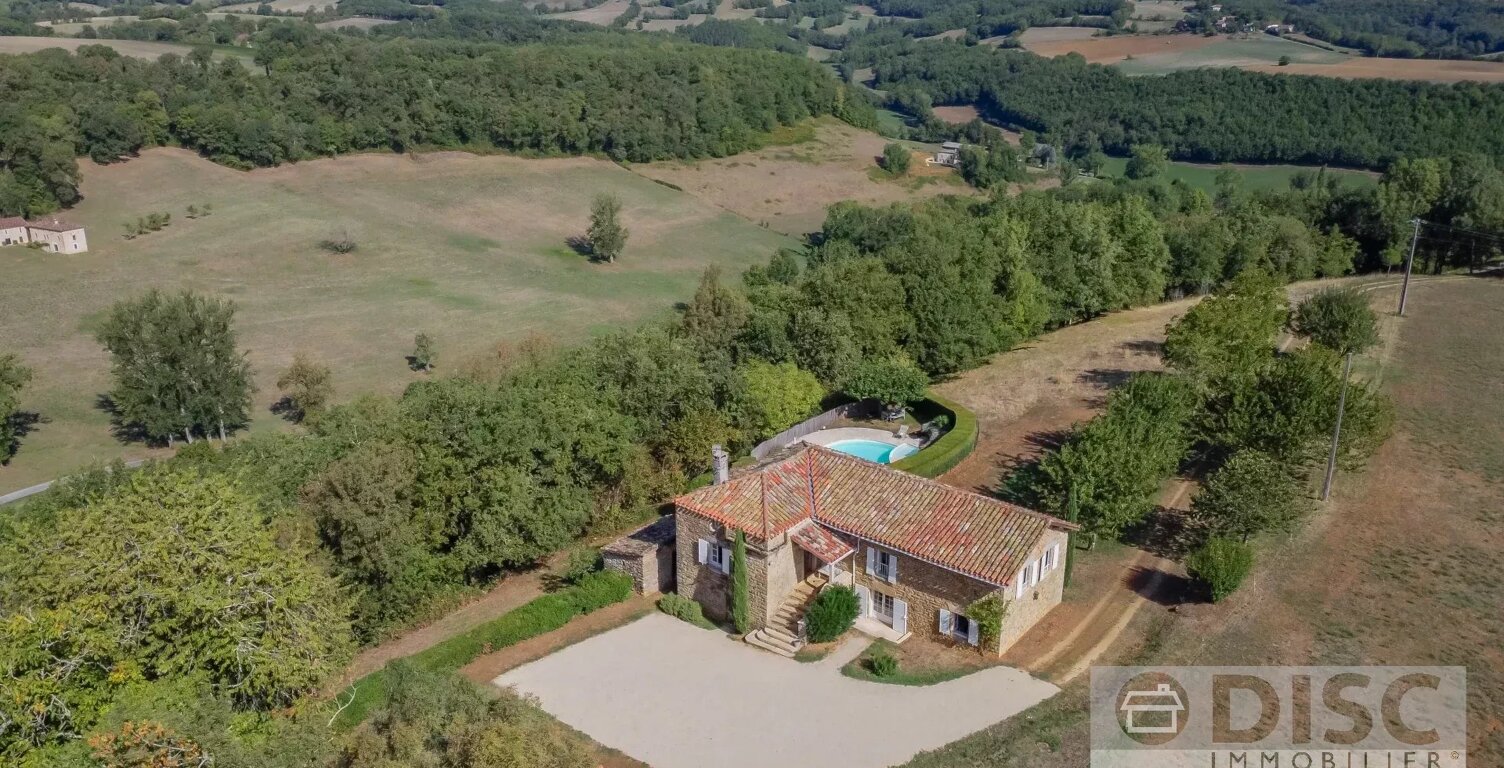 Charmante maison de campagne en pierre rénovée avec piscine et 1,7 ha — photo 1