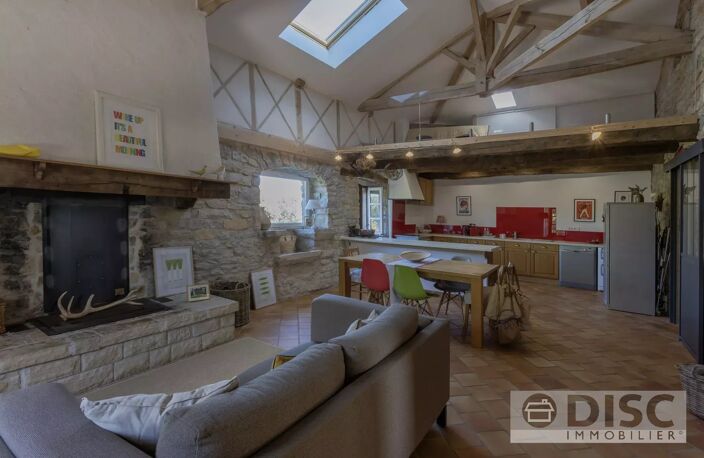 Charmante maison de campagne en pierre rénovée avec piscine et 1,7 ha — photo 4