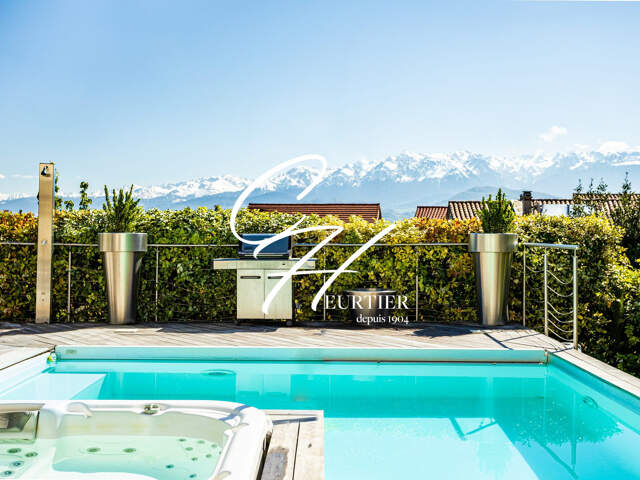 SEYSSINS - Villa prestigieuse avec piscine et jacuzzi donnant su — photo du bien