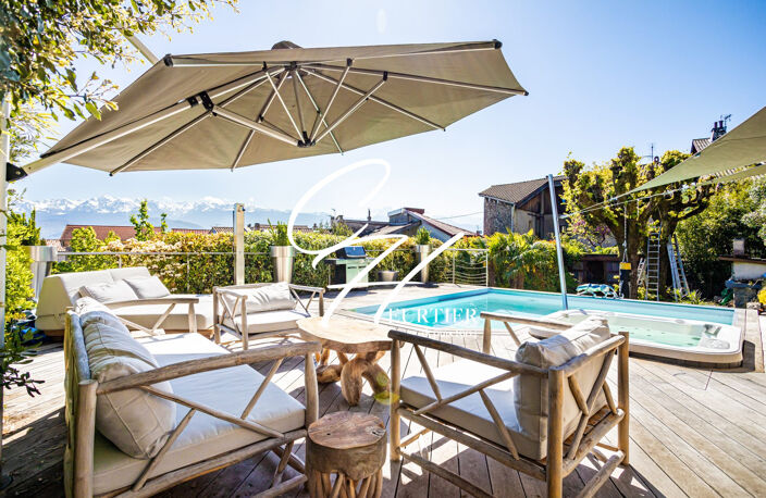 SEYSSINS - Villa prestigieuse avec piscine et jacuzzi donnant su — photo 3