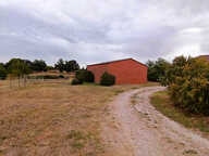 Vacquiers Vaste hangar de 150 m²  aménageable en habitation sur terrain de 783 m² — photo 2