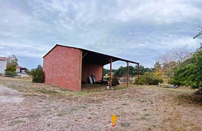 Vacquiers Vaste hangar de 150 m²  aménageable en habitation sur terrain de 783 m² — photo 3
