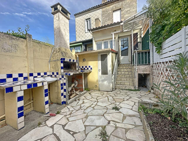 LIBOURNE   Jolie maison de ville à deux pas du centre — photo du bien