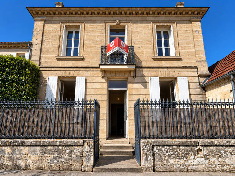 A LOUER MAISON DE 121 M2 AVEC 4 CHAMBRES - CENTRE VILLE DE BOURG — photo 1