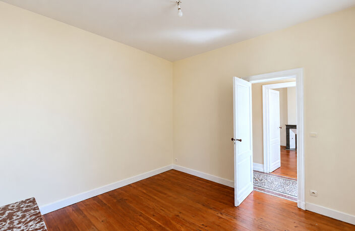 A LOUER MAISON DE 121 M2 AVEC 4 CHAMBRES - CENTRE VILLE DE BOURG — photo 5