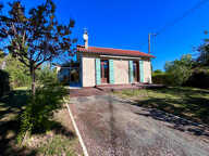 Secteur Villeneuve-sur-Lot, découvrez cette maison de plain-pied de 147 m², comprenant également un appartement indépendant, le tout implanté sur un vaste terrain arboré de plus de 1 100 m². La maison principale se compose d'un séjour de 28,83 m², bénéfic — photo 2