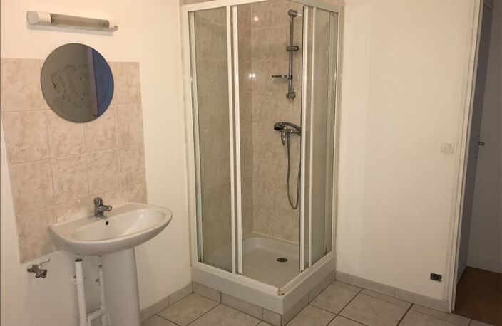 APPARTEMENT CHICHEE - 3 pièce(s) - 70 m2 — photo 4