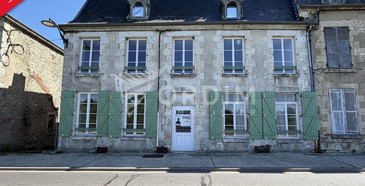 Immeuble La Charite Sur Loire — photo 1