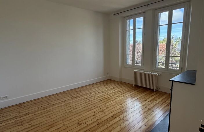 A LOUER - APPARTEMENT DE 2 PIECES SITUE A CLEVILLIERS — photo 5