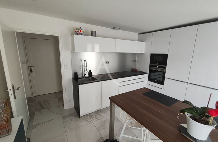 RARE - Hyper centre - Rochefort - Appartement avec ascenseur. — photo 4