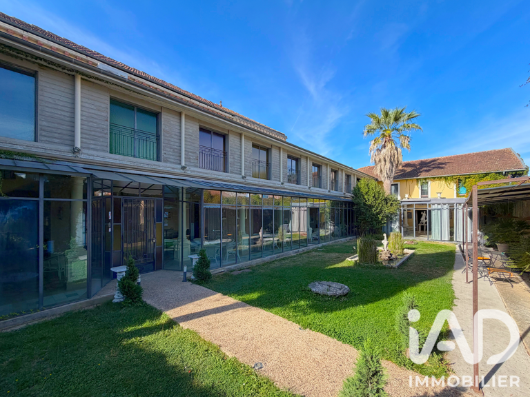 Vente Boutique/Local commercial 1 040 m&sup2; — photo 1