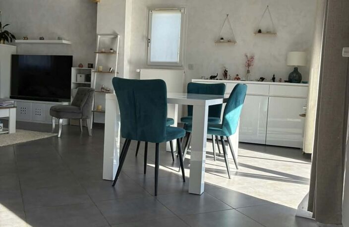 Vente Maison/villa 6 pièces — photo 2