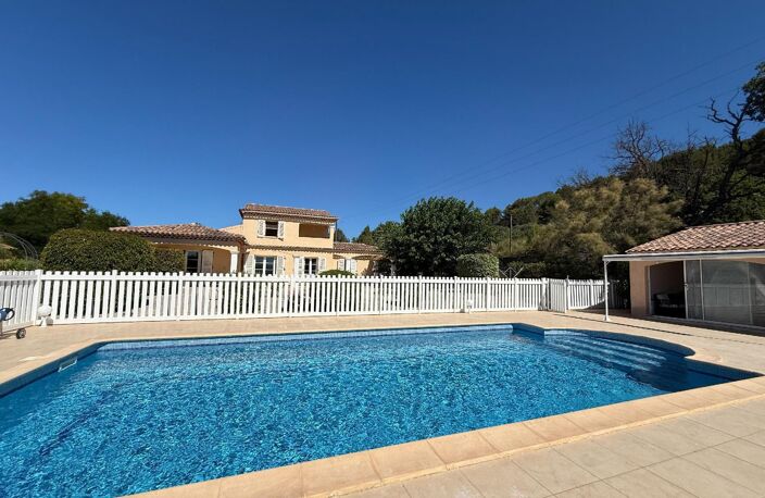 Villa — photo 3