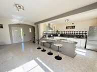 Villa — photo 2