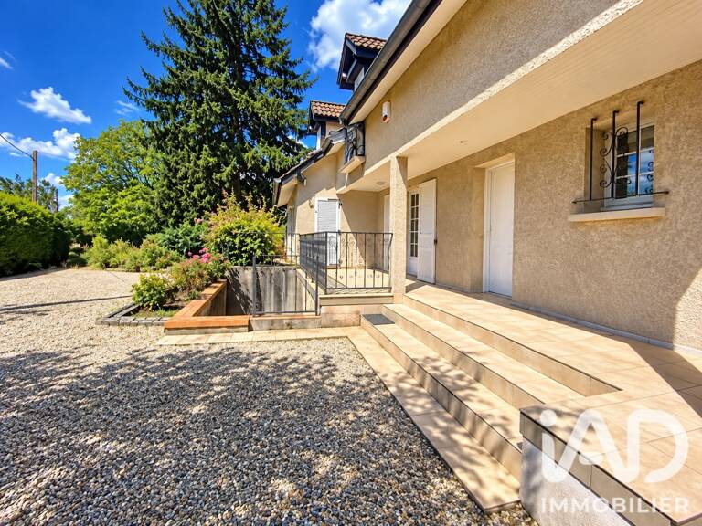 Vente Maison/villa 8 pièces — photo 1