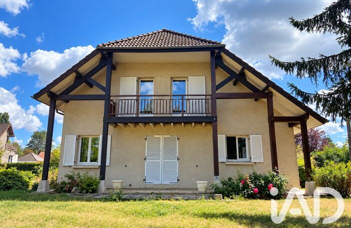 Vente Maison/villa 8 pièces — photo 2