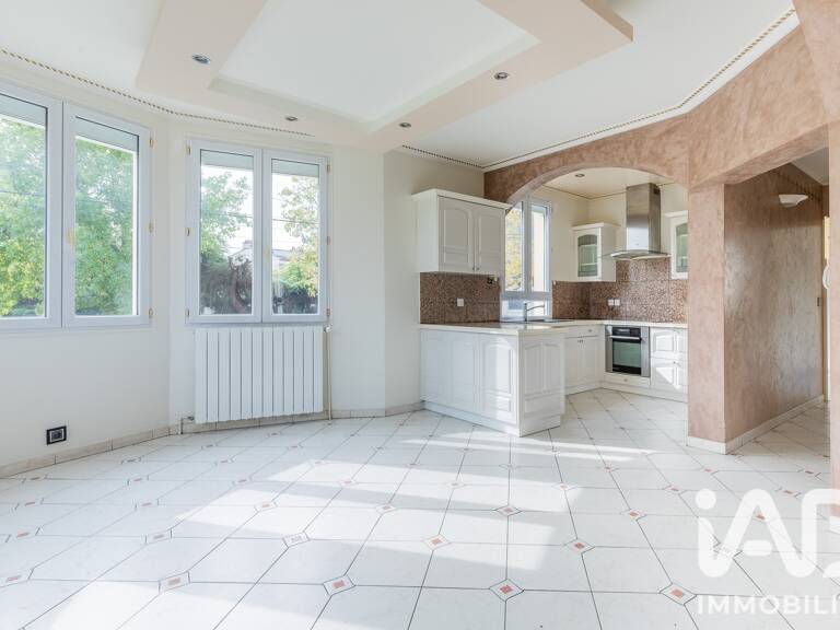 Vente Maison traditionnelle 9 pièces — photo 1