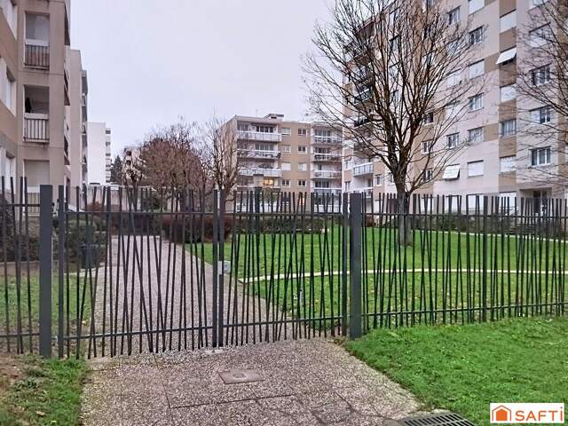 Appartement 5 pièces  de 101.8 m² — photo du bien