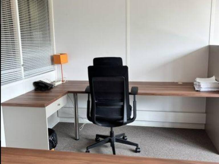 Location Bureaux 135 m&sup2; — photo 1