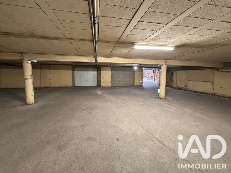 Vente Parking 60 m&sup2; — photo 1