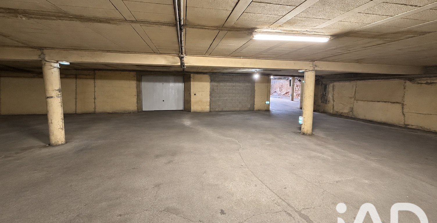Vente Parking 60 m&sup2; — photo 1