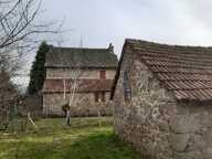 CORPS DE FERME AVEC DEPENDANCES TERRAIN ET VERGER — photo 2