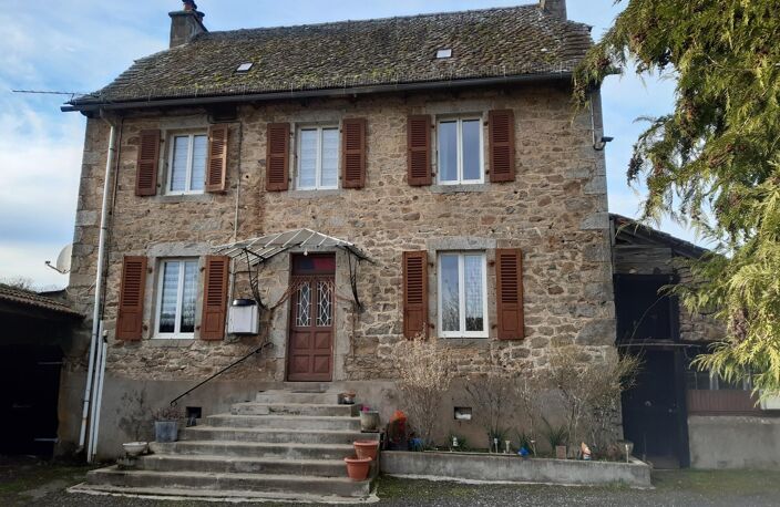 CORPS DE FERME AVEC DEPENDANCES TERRAIN ET VERGER — photo 3