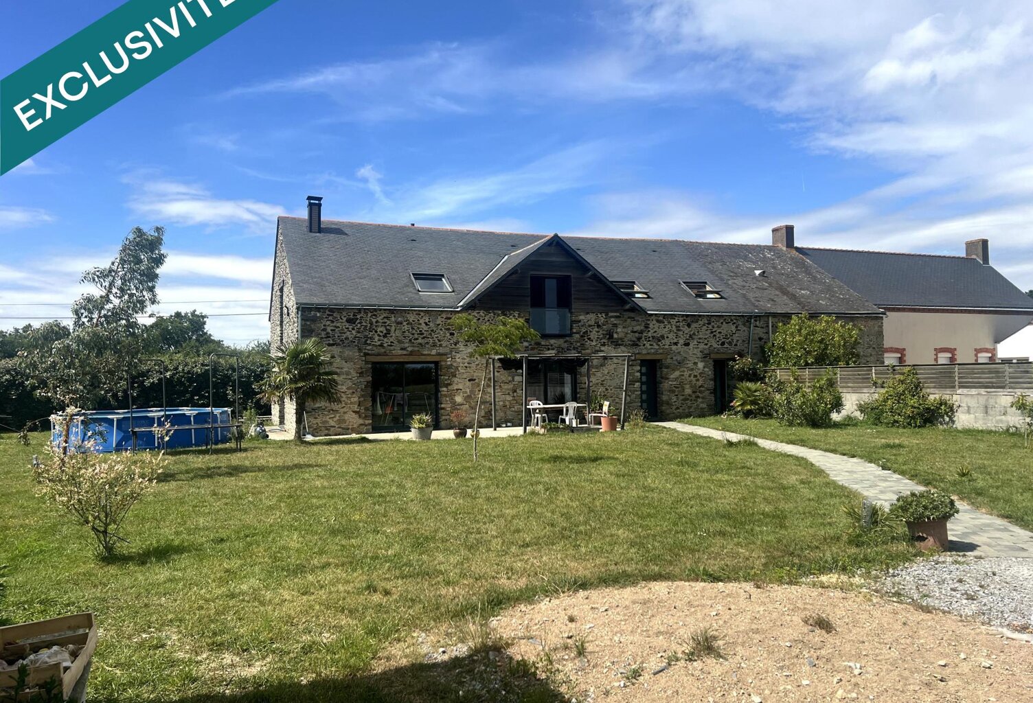 Belle longère de 220 m² avec dépendance de 250 m² sur terrain arboré de 1 869 m² — photo 1