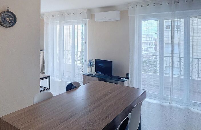 Bas Croix des Gardes  2P  -52m²-  318 000 € — photo 3