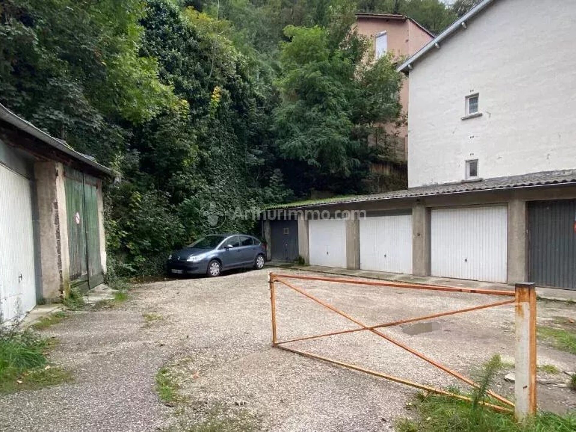 Parking 14 m² · à Vienne · 14 m² · 120 €/mois