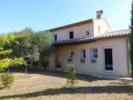 Villa — photo 2