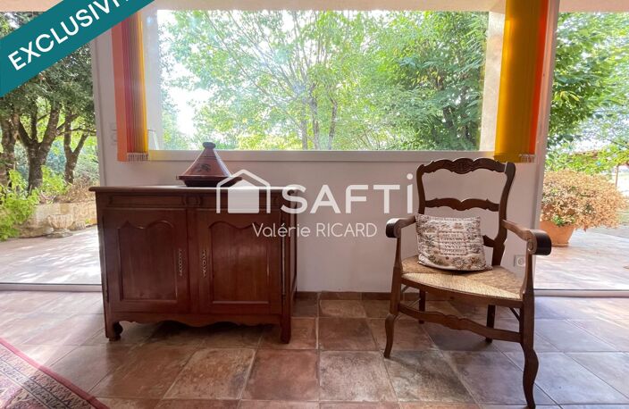 Maison avec jardin, volumes et ambiance chaleureuse — photo 2