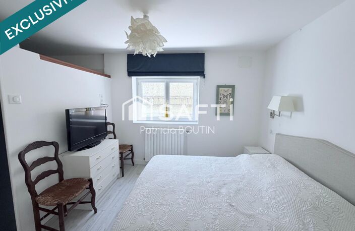 PAVILLON 3 CHAMBRES + APPARTEMENT ET DOUBLE GARAGE ET DEPENDANCES A LEZAY ! — photo 5