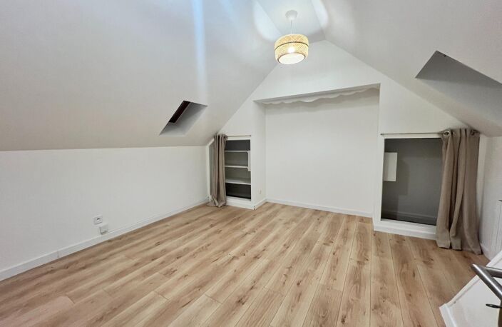 Immeuble 100 % rénové composé d'un local commercial et un appartement F3 — photo 4