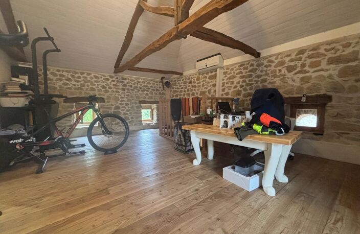 Jolie maison en pierre — photo 4