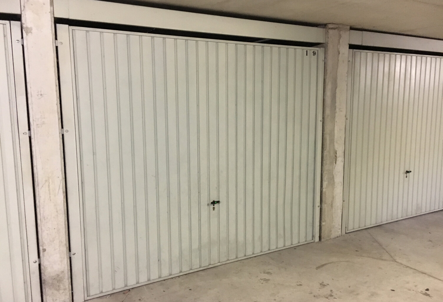 Garage FERME 29 rue du Rouet 13006 — photo 1