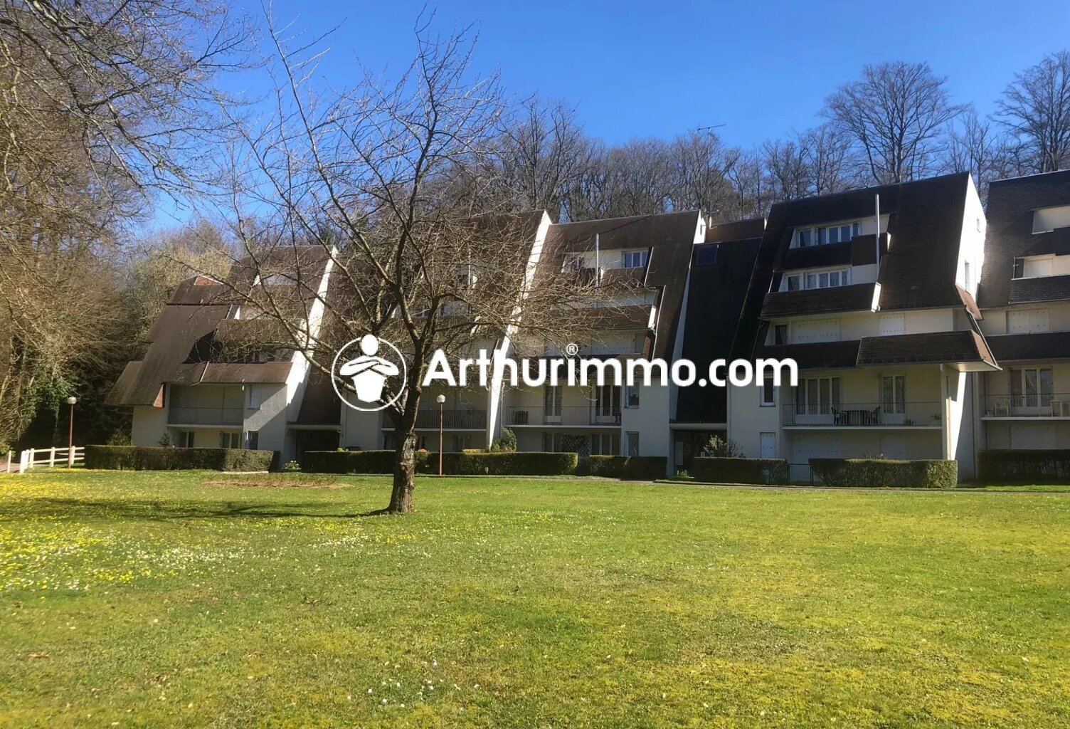 APPARTEMENT T.2  AVEC JARDINET ET PARKING EXTERIEUR — photo 1