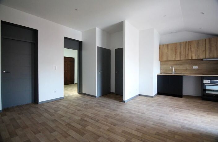 Appartement T2 avec balcon et place de stationnement — photo 2