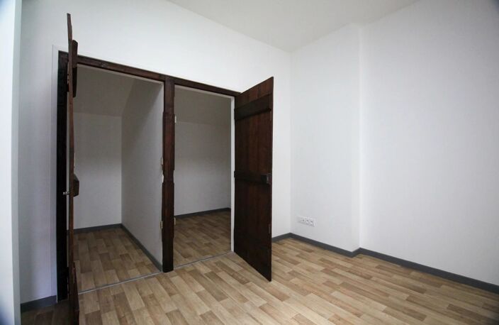 Appartement T2 avec balcon et place de stationnement — photo 4
