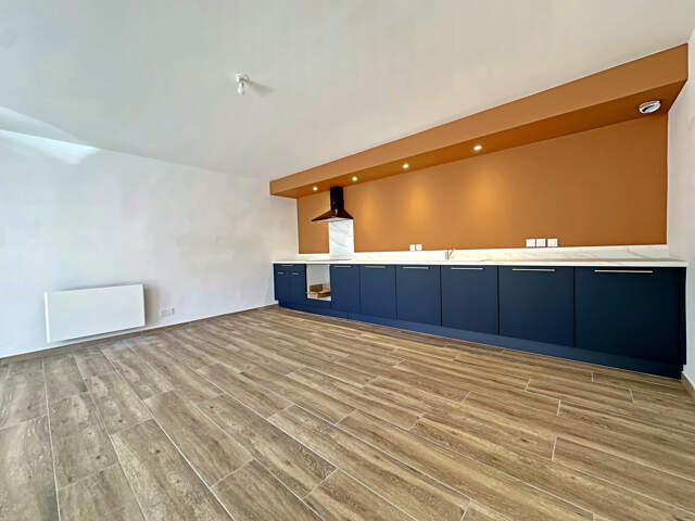 Appartement T3 rénové avec grand séjour de 45 m2 et extérieu — photo du bien