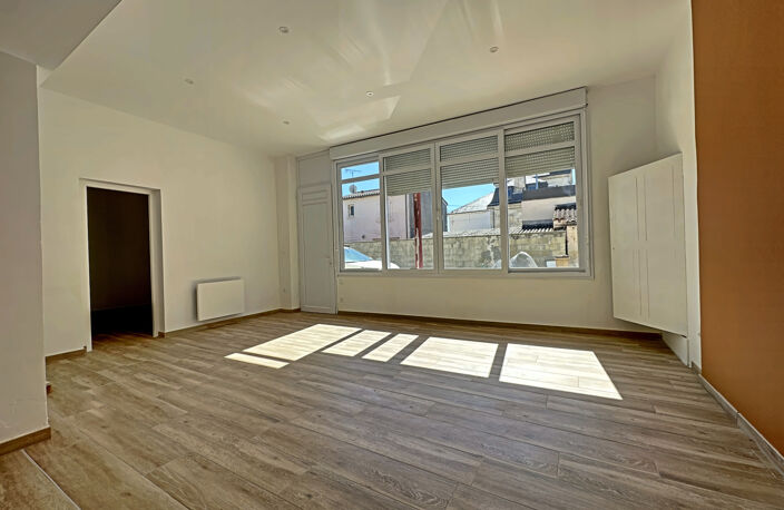 Appartement T3 rénové avec grand séjour de 45 m2 et extérieu — photo 2