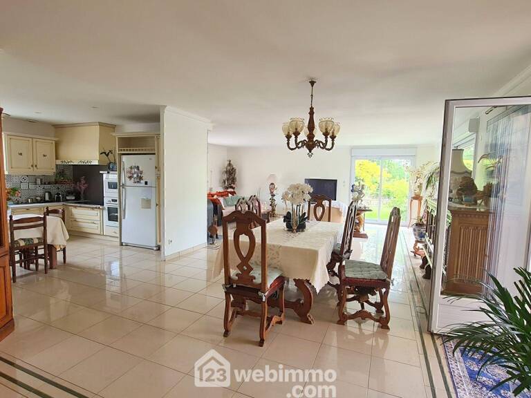 Maison - 231m² - Buthiers — photo 1
