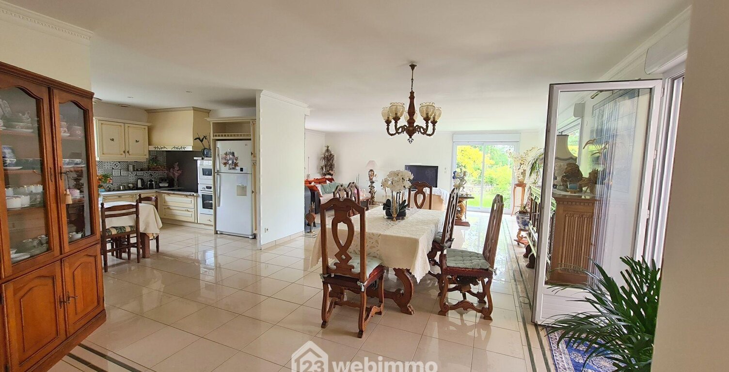 Maison - 231m² - Buthiers — photo 1