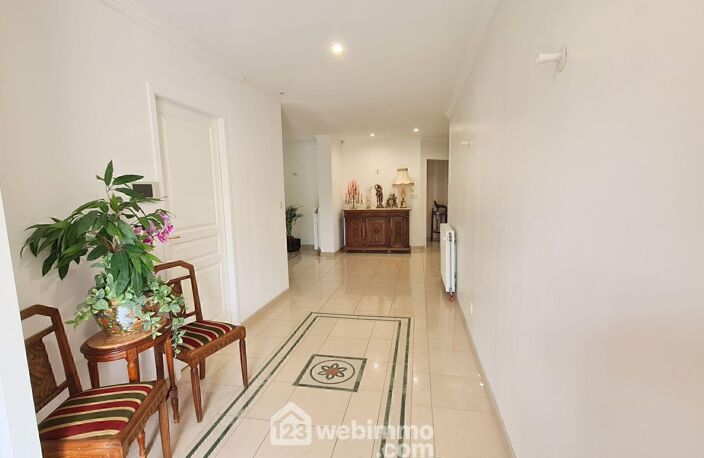 Maison - 231m² - Buthiers — photo 3