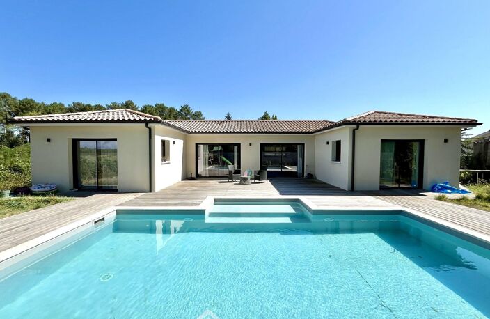 Maison - 124m² - Sainte-Hélène — photo 2